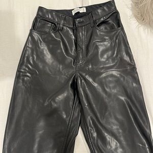 Abercrombie & Fitch The 90’s Straight Ultra High Rise Vegan Leather Pants